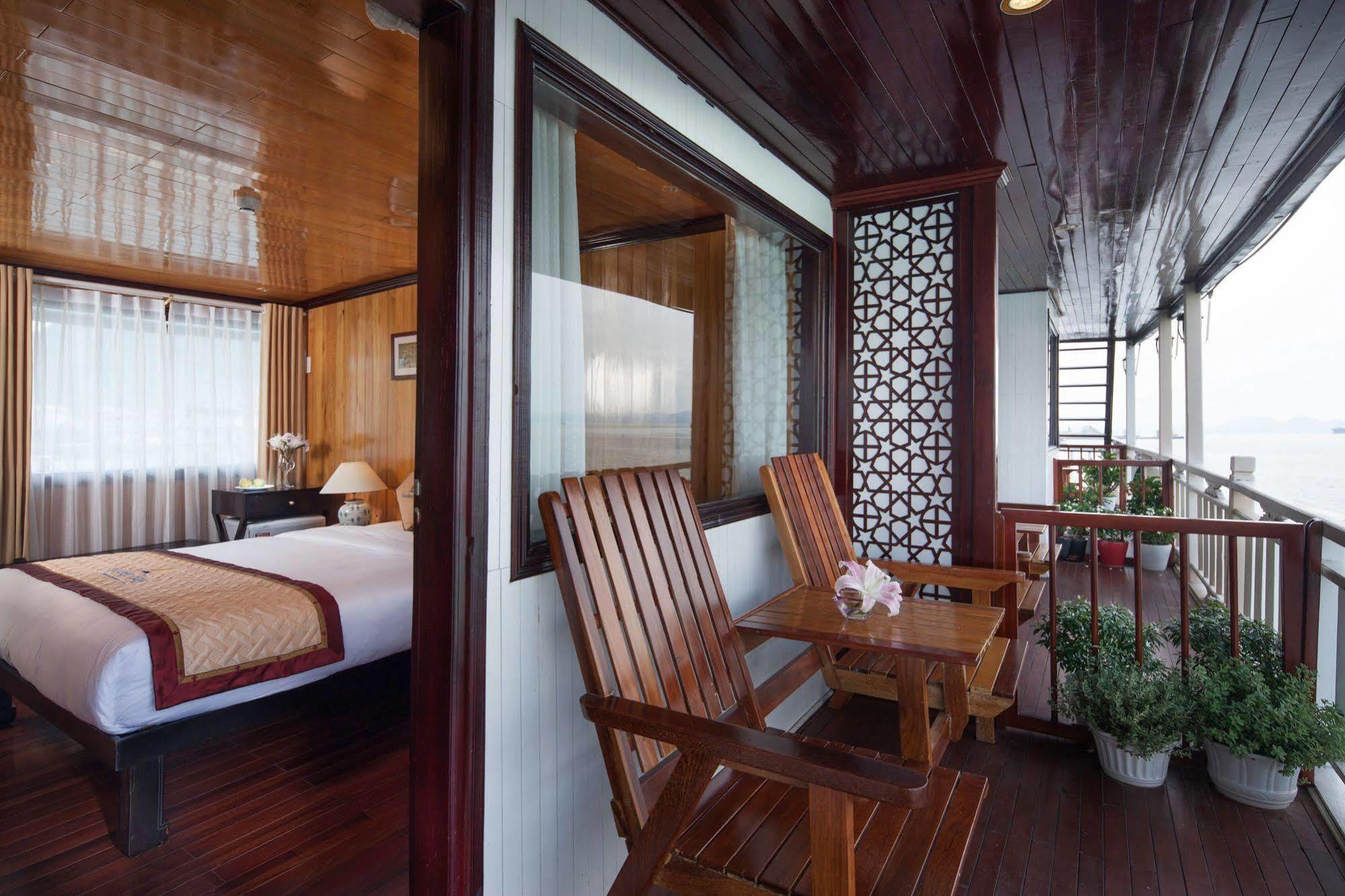 Garden Bay Luxury Cruise Otel Ha Long Dış mekan fotoğraf