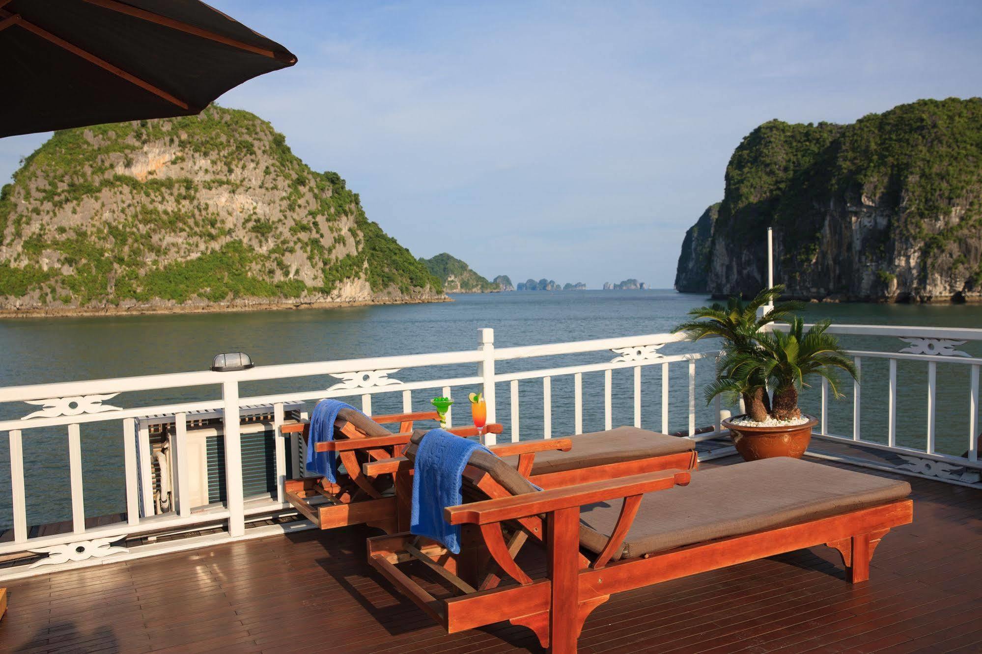Garden Bay Luxury Cruise Otel Ha Long Dış mekan fotoğraf